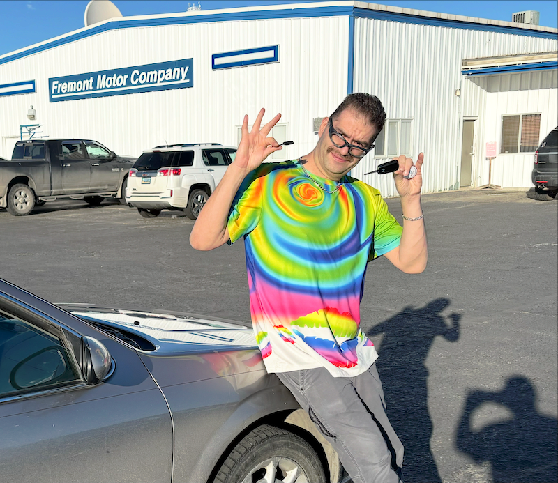 Happy customer after car key replacement in Powell, Wyoming