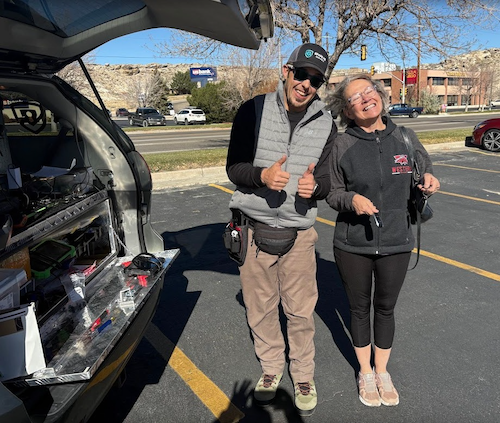 Happy customer after car key replacement in Rock Springs, Wyoming